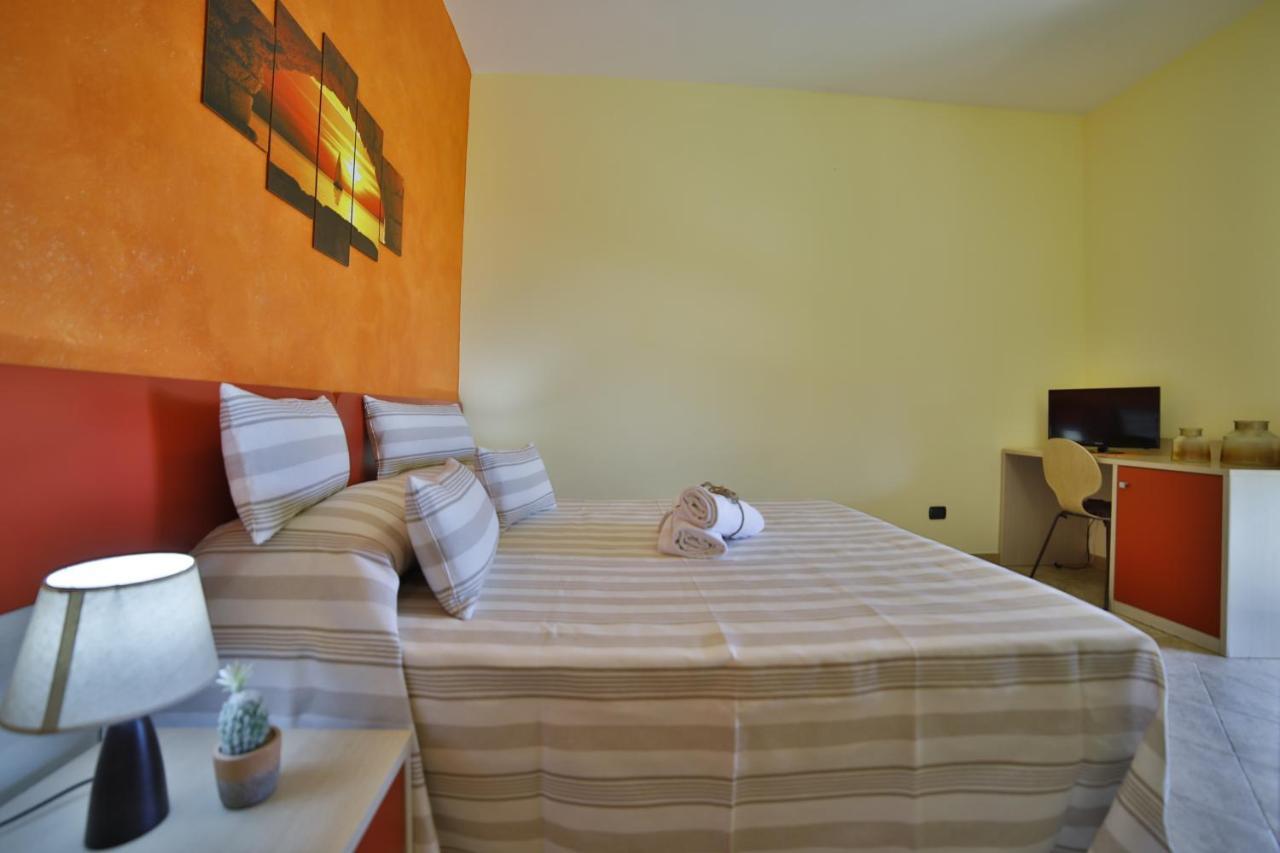 B&B La Casa Di Attilio Porto Cesareo Bagian luar foto