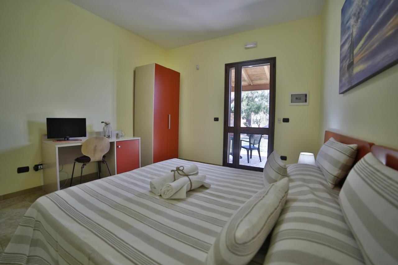 B&B La Casa Di Attilio Porto Cesareo Bagian luar foto