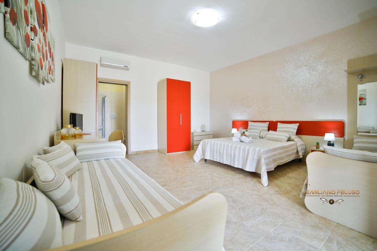 B&B La Casa Di Attilio Porto Cesareo Bagian luar foto