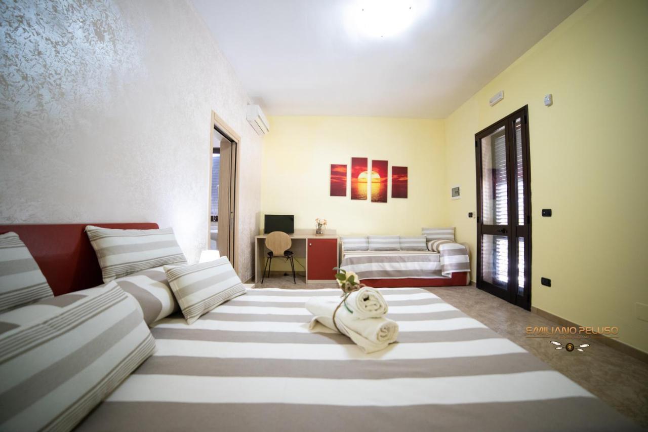 B&B La Casa Di Attilio Porto Cesareo Bagian luar foto
