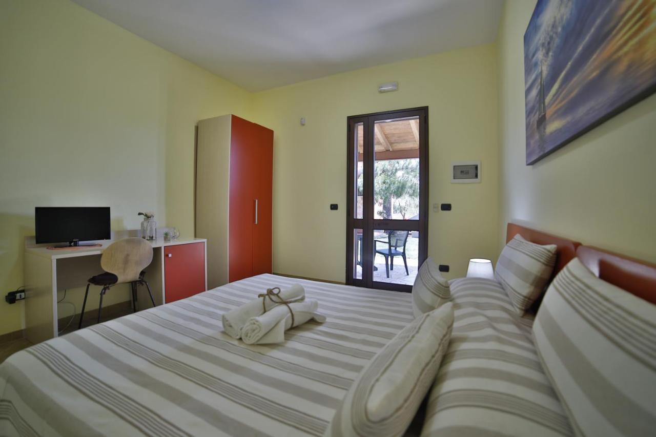 B&B La Casa Di Attilio Porto Cesareo Bagian luar foto