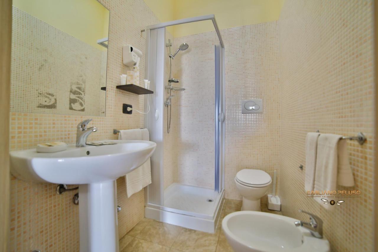B&B La Casa Di Attilio Porto Cesareo Bagian luar foto